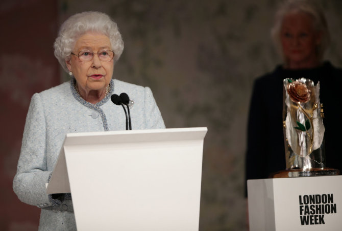 „Reuters“/„Scanpix“ nuotr./Karalienė Elizabeth II