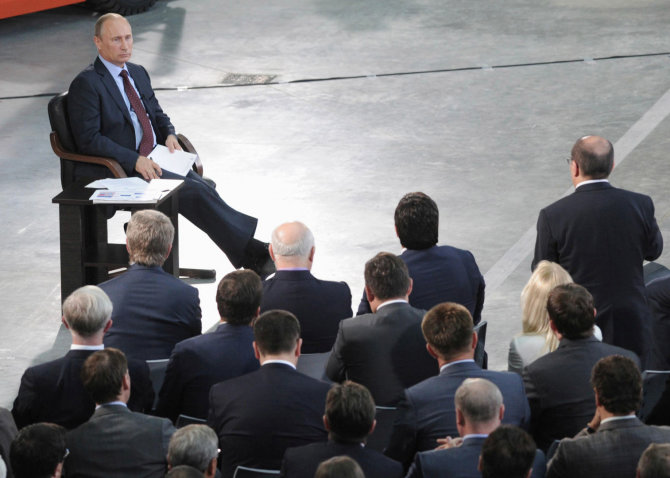 „Reuters“/„Scanpix“ nuotr./Vladimiras Putinas susitikime su Rusijos verslininkais