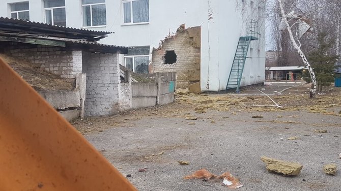 Anos Daukševič / 15min nuotr. /Ketvirtadienį artilerijos sviediniais buvo apšaudyta Ukrainos gyvenvietė Stanycia Luhanska 