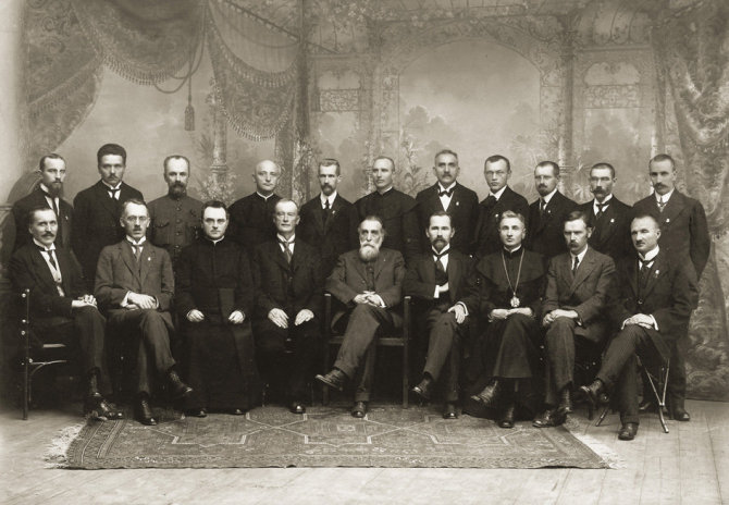 Net ketvirtadalis Lietuvos Tarybos narių buvo aktyvūs masonai