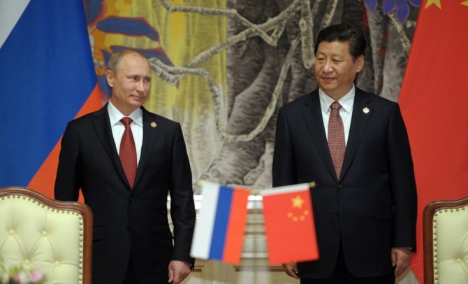 AFP/„Scanpix“ nuotr./Vladimiras Putinas ir Xi Jinpingas