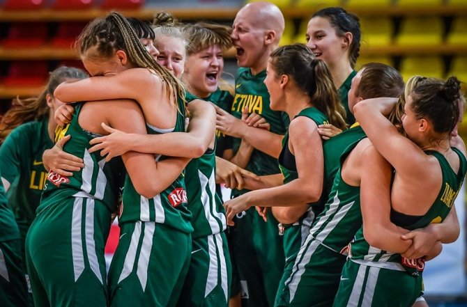 FIBA nuotr./Lietuvos 16-mečių merginų rinktinė