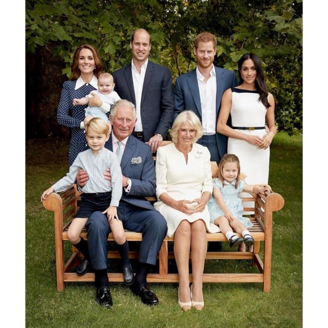 Chriso Jacksono nuotr./Princas Charlesas su žmona Camilla ir sūnų šeimomis