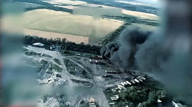 Kadras iš vaizdo įrašo/Ukrainos pajėgų ataka prieš rusų logistikos centrą