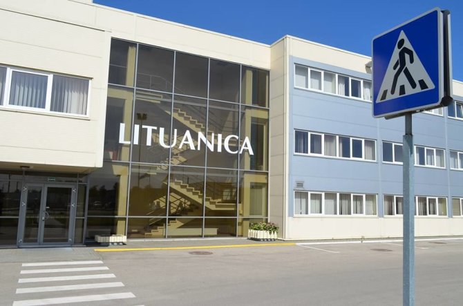 „Lituanica“ feisbuko paskyros nuotr./„Lituanica“ batų siuvykla