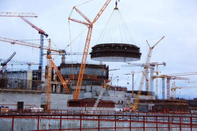 BelAEC paskyros feisbuke nuotr./Pirmojo Astravo AE reaktoriaus statybos
