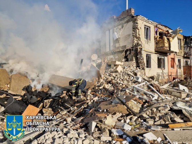 Ukrainos prokuratūros nuotr./Rusai numetė aviacines bombas Kupjansko gyvenamųjų namų kvartale