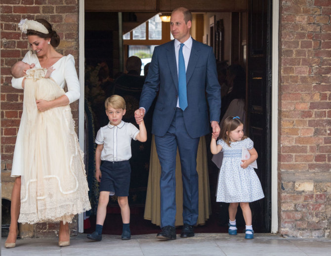 „Scanpix“/„PA Wire“/„Press Association Images“ nuotr./Princas Williamas ir Kembridžo hercogienė Catherine su vaikais
