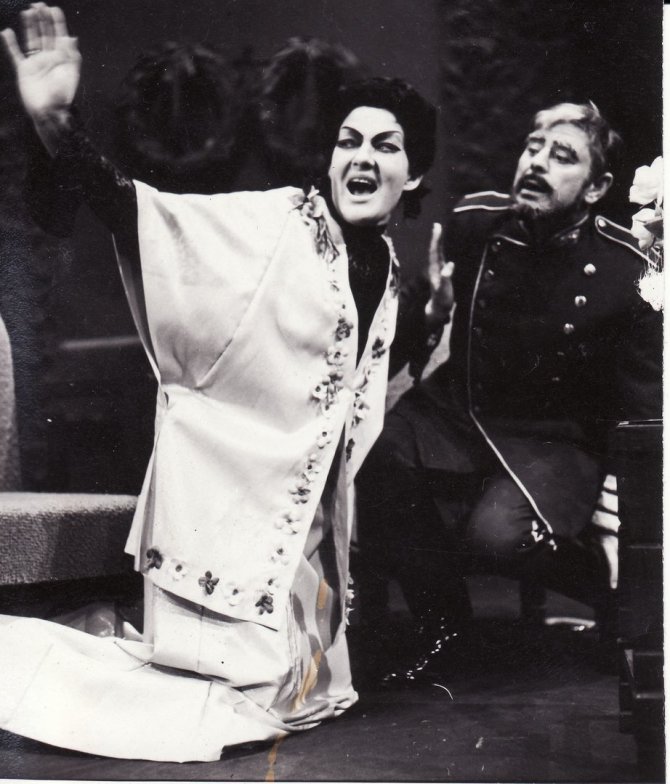 Kazimiero Vitkaus nuotr./A. Strindbergo „Mirties šokis“ (rež. Juozas Miltinis), 1973. Dalia Melėnaitė – Alisa, Donatas Banionis – Edgaras