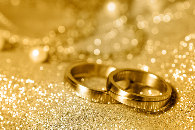 Shutterstock nuotr./Auksiniai žiedai