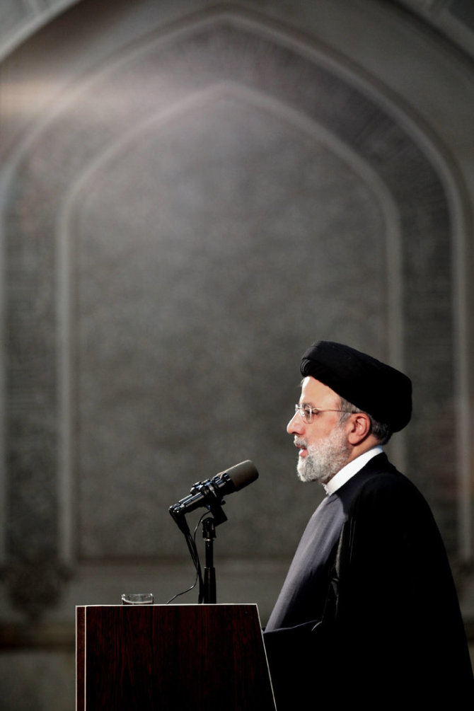 „IMAGO“/„APAimages“/„Scanpix“/Irano prezidentas Ebrahimas Raisis