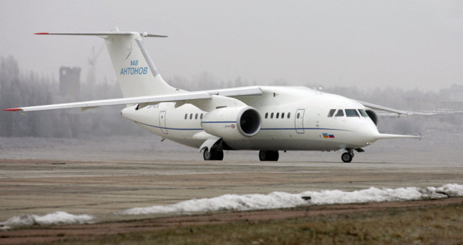 „Reuters“/„Scanpix“ nuotr./Lėktuvas „Antonov An-148“
