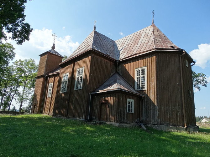 „Wikimedia Commons“ nuotr./Onuškio (Rokiškio rajonas) šv. Mykolo Arkangelo bažnyčia