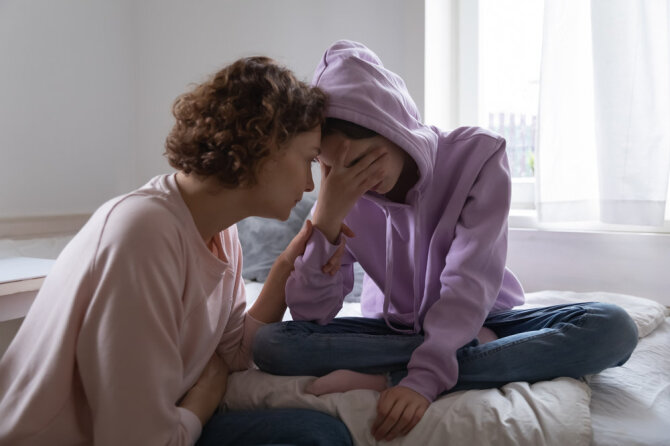 Shutterstock nuotr./Paauglys su mama