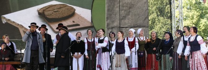 Klaipėdos etnokultūros centro nuotr./Folkloro ansamblis „Alka“ 