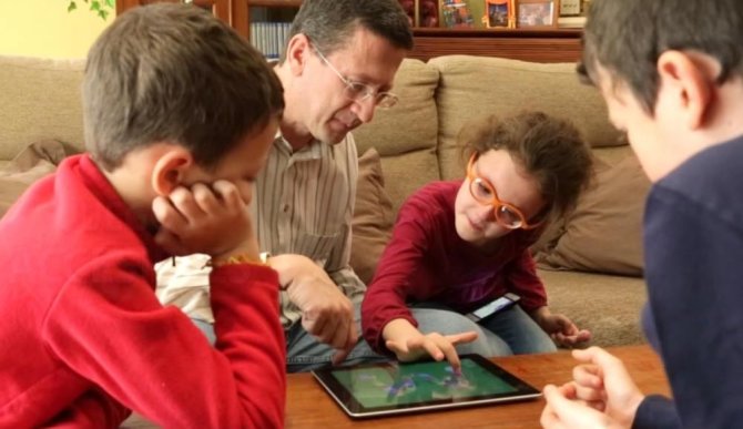 Kadras iš „Vimeo“/Programėlė „Happy Geese“ padeda autizmu sergantiems vaikams ir jų tėvams