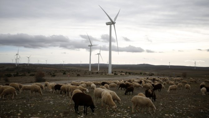 AFP/„Scanpix“ nuotr./Vėjo turbinos Ispanijoje