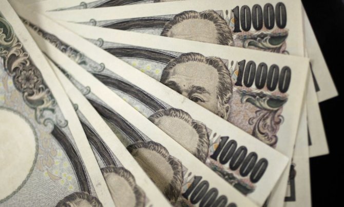 „Reuters“/„Scanpix“ nuotr./Japonijos nacionalinė valiuta - jenos