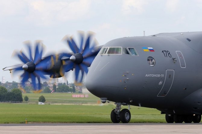 „Reuters“/„Scanpix“ nuotr./„Antonov An-70“