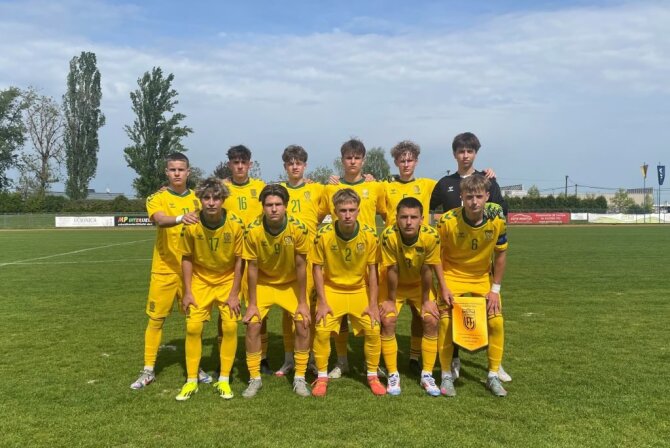 LFF nuotr./Lietuvos U16 vaikinų futbolo rinktinė