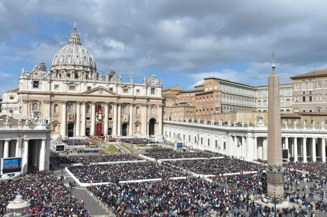 AFP/„Scanpix“ nuotr./Šv. Petro aikštė Vatikane