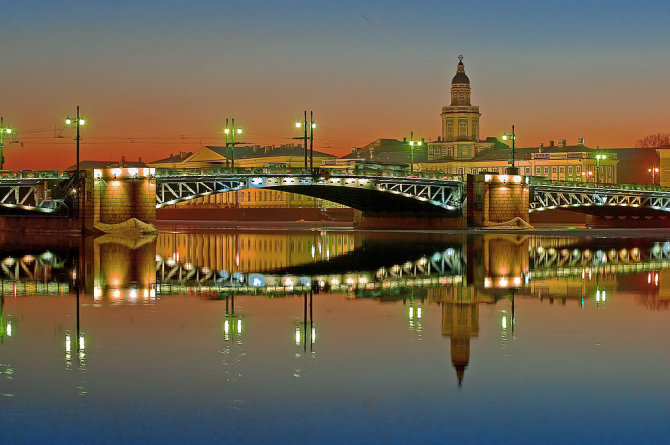 Sankt Peterburgo turizmo centro nuotr./Įspūdingasis Sankt Peterburgas