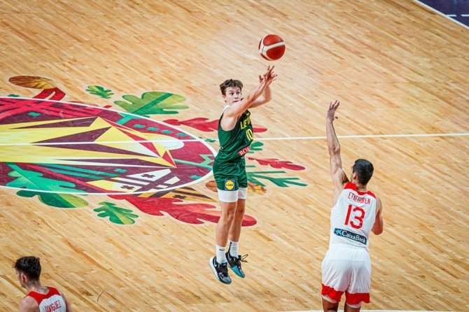 FIBA nuotr./Lietuvos jaunimo (iki 19 metų) rinktinė nusileido po pratęsimo Ispanijai. Dominykas Stenionis