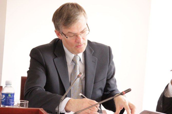 Irmanto Kuzo/NTA nuotr./Seimo Teisės ir teisėtvarkos komiteto pirmininkas Julius Sabatauskas.