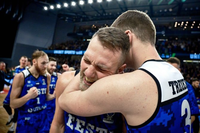 FIBA.com nuotr./Siimo Sanderio Vene emocijos po finalinio švilpuko