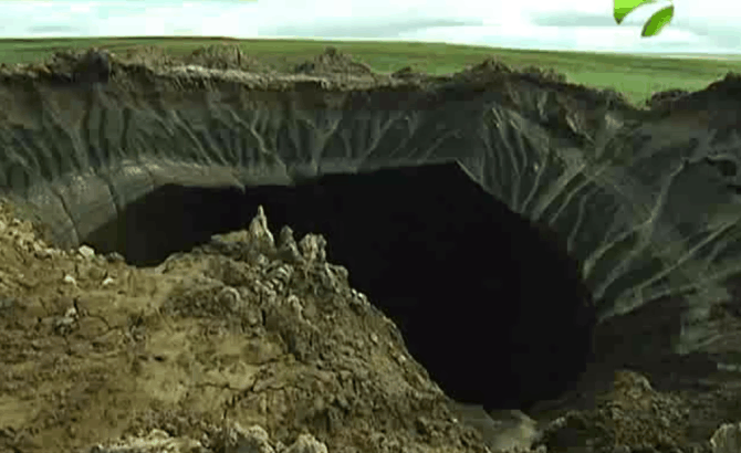 Youtube kadras/Tyrėjai iš Rusijos pateikė naujų duomenų apie mįslingą kraterį Sibire