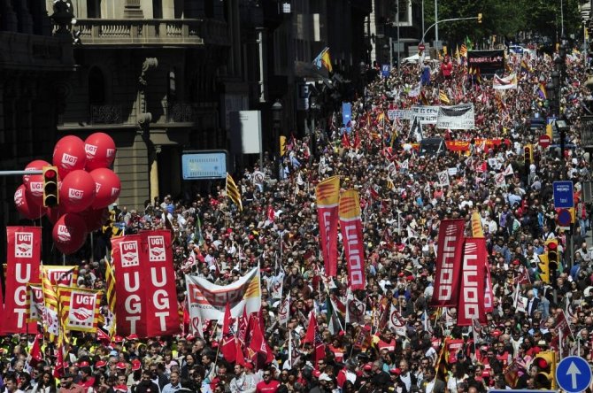 AP/„Scanpix“ nuotr./Gegužės 1-osios protestas Barselonoje