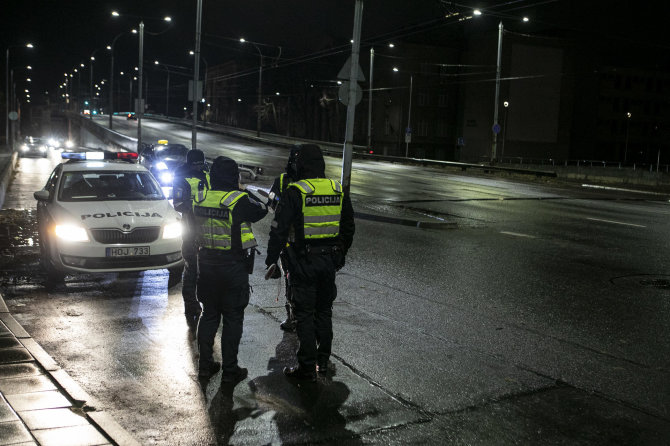 Pauliaus Peleckio / 15min nuotr./Spalio 22-osios naktinis policijos reidas