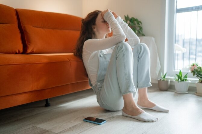 Shutterstock nuotr./Kenčianti moteris