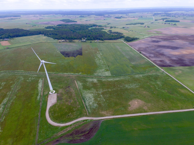 Luko Balandžio / 15min nuotr./Artūro Skardžiaus sklypas ir vėjo jėgainių parkas Šilutės rajone