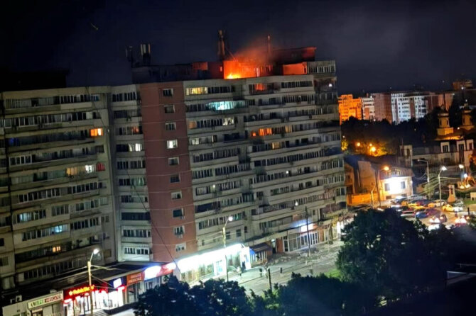 Rusijos dronas pataikė į daugiabutį Rumunijoje / AP