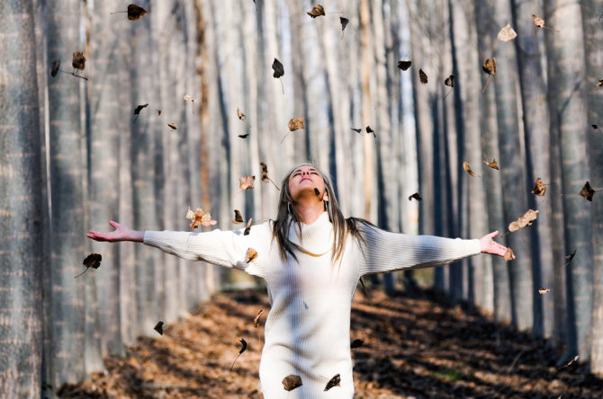 „Shutterstock“ nuotr./Moteris miške