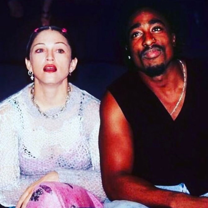 Vida Press nuotr./Reperis Tupacas Shakuras su Madonna