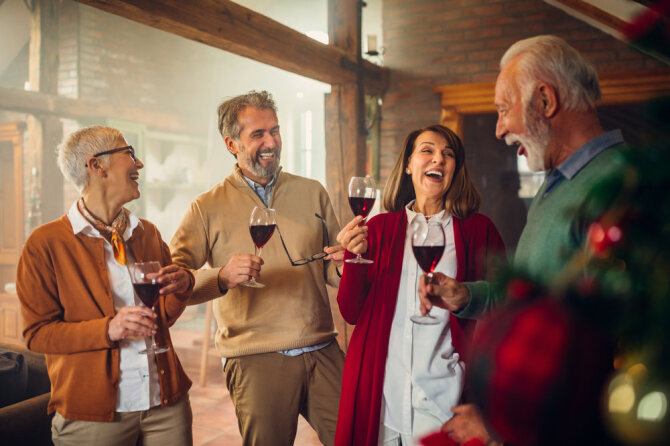 Shutterstock nuotr./Šventiniu laikotarpiu vartojamas alkoholis gali pridaryti bėdų širdžiai