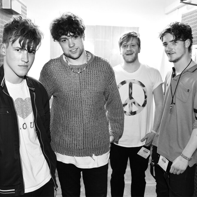 „Viola Beach“