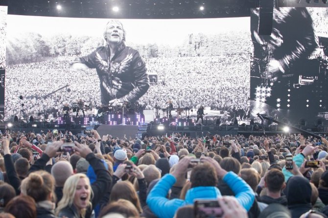 Martyno Siruso nuotr. /„Bon Jovi“ koncerto Taline akimirka 