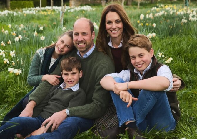 „Instagram“ nuotr./Williamo ir Kate kalėdinis atvirukas
