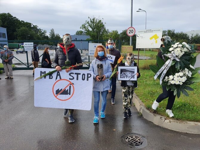 Skaitytojos nuotr./Kauno rajono gyventojai surengė Kauno regiono MBA „šermenis“