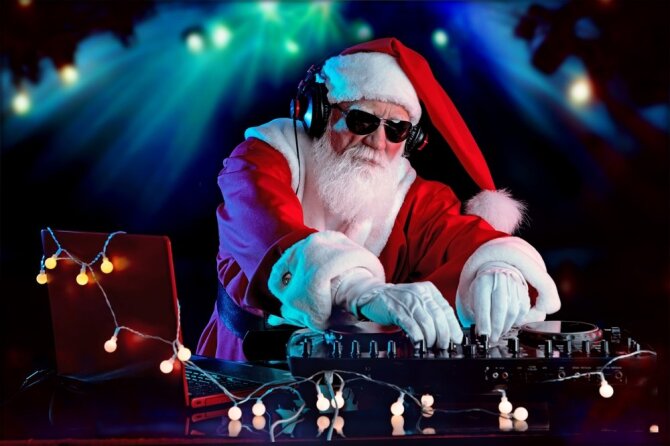 Shutterstock nuotr./Kalėdinis vakarėlis (asociatyvinė nuotr.)