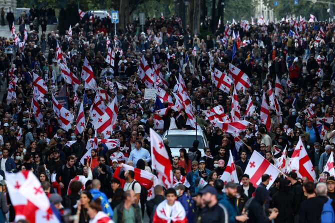 AFP/„Scanpix“ nuotr./Protestas Tbilisyje