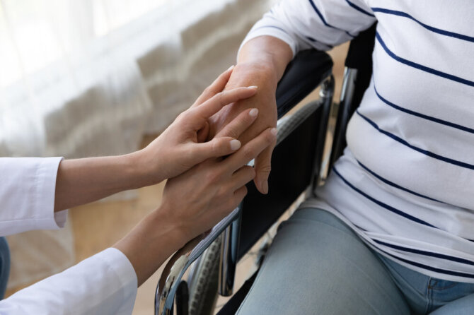 Shutterstock nuotr./Laiku nepradėjus gydymo, erkinis encefalitas gali baigtis paralyžiumi