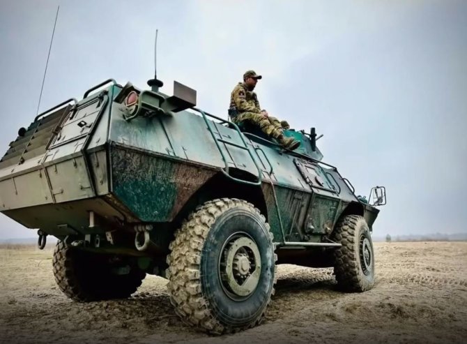 Defence-blog.com nuotr./Šarvuota transporto priemonė M1117