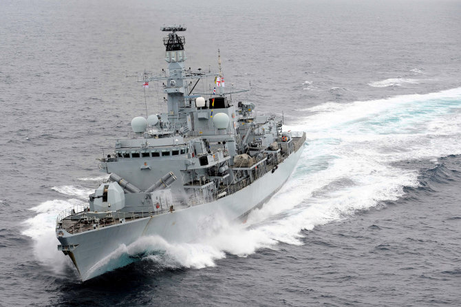 „Reuters“/„Scanpix“ nuotr./Britų karo laivas „HMS Montrose“