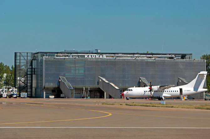 Kauno oro uosto nuotr./Kauno oro uostas siekia tapti su aviacija susijusių verslu baze.