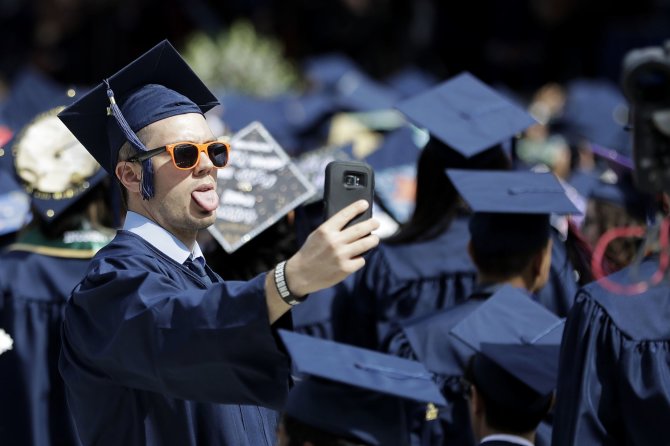 „Scanpix“/AP nuotr./Fairleigh Dickinsono universiteto diplomų įteikimo ceremonija