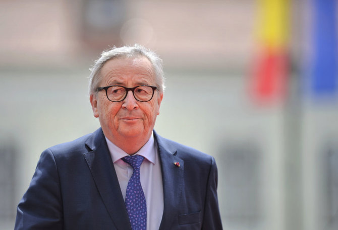 „Scanpix“/AP nuotr./Jeanas-Claude'as Junckeris Sibiu